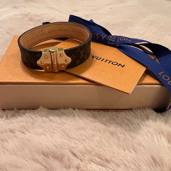 Authentic Louis Vuitton Nano Monogram bracelet - Picture 3 of 5